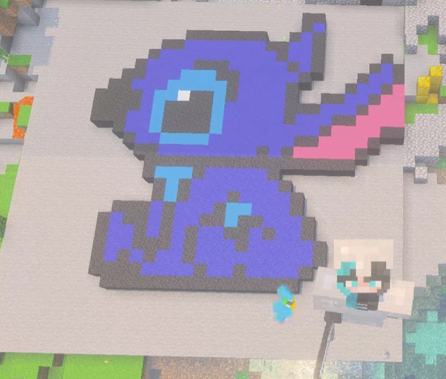 教室のMinecraftワールド。同じドット絵の作品が地面に置かれ、生徒のキャラクターがその横に立っている